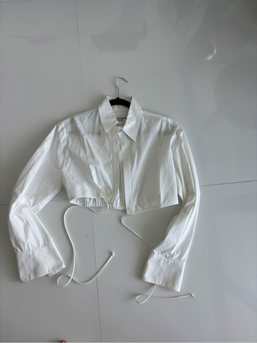 Matthew Bruch White Cropped Cotton Shirt
Size: 3 (US